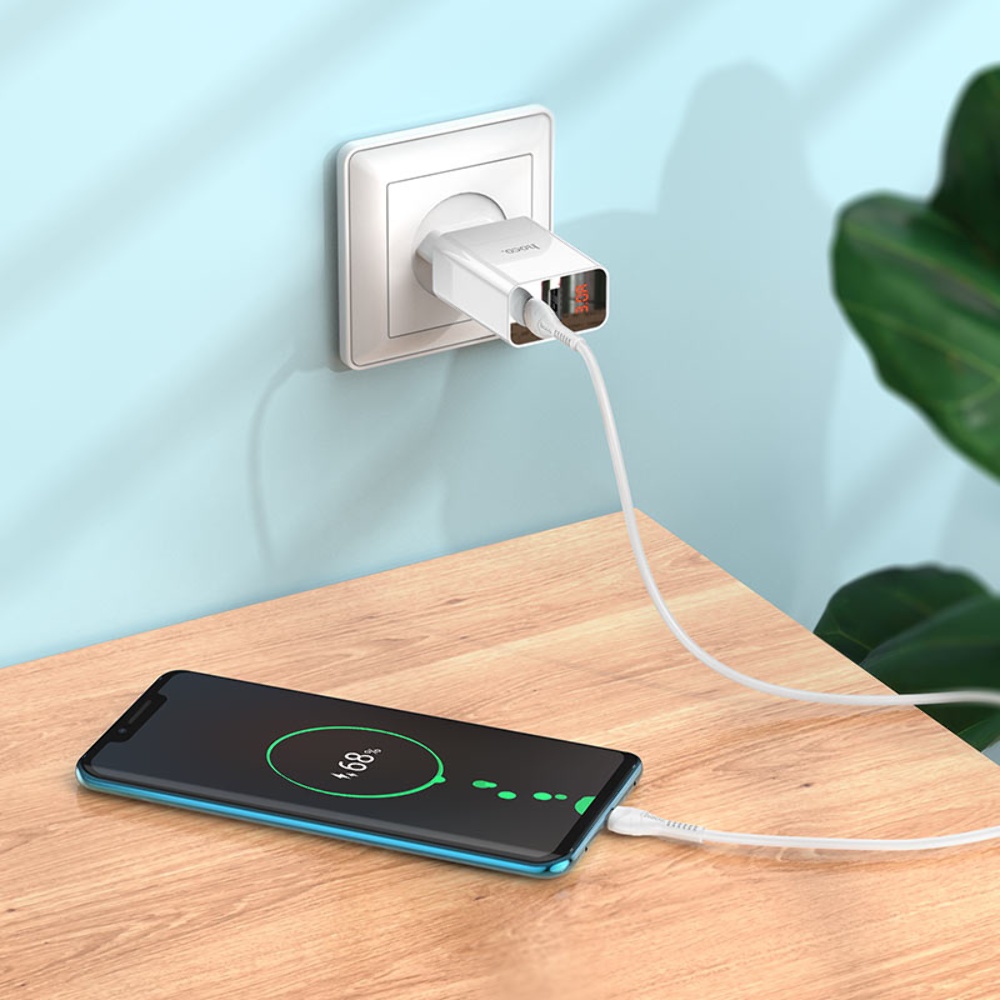 Сетевое зарядное устройство Hoco C100A USB/ Type-C QC PD 20W с дисплеем белое + кабель Type-C to Type-C