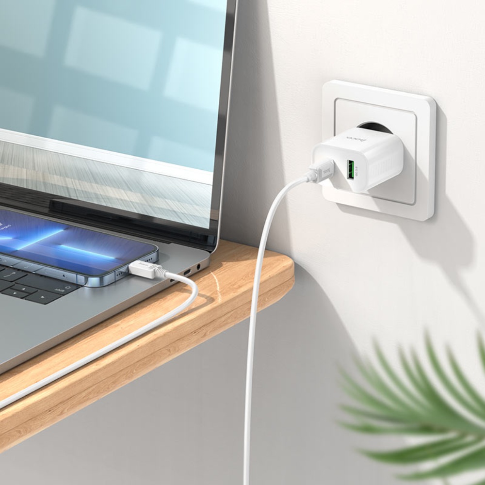 Сетевое зарядное устройство Hoco C80A Plus USB/ Type-C QC PD 20W белое + кабель Type-C to Lightning