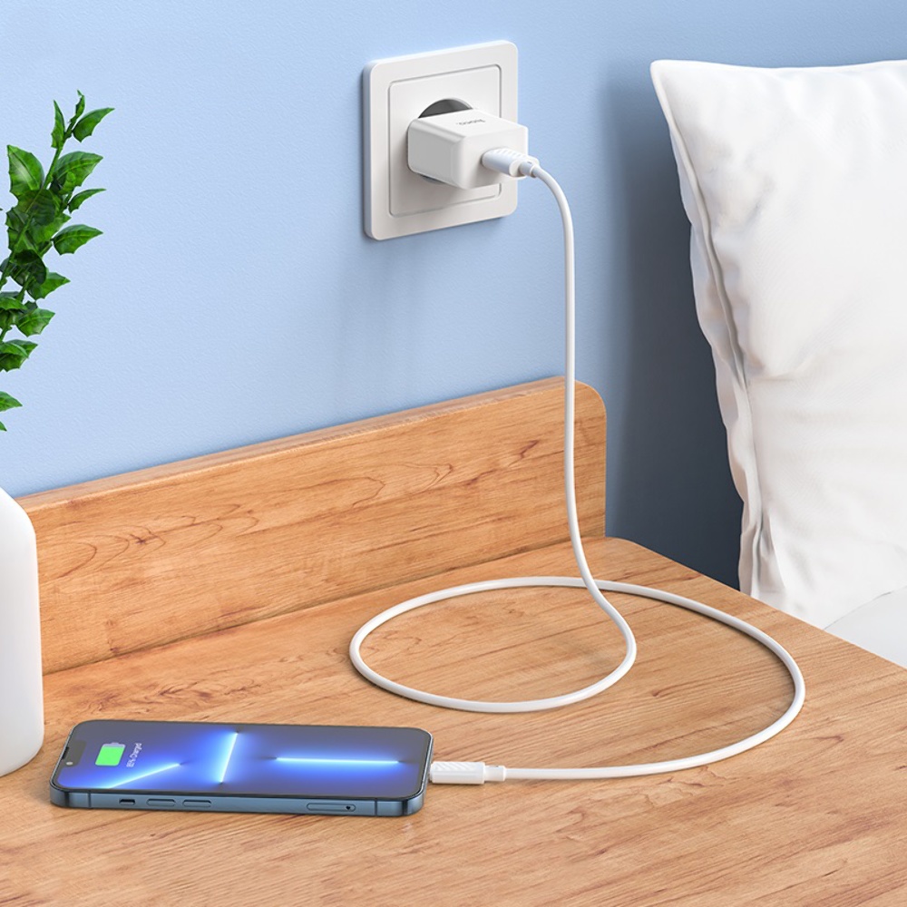 Сетевое зарядное устройство Hoco C106A USB белое + кабель USB to Lightning