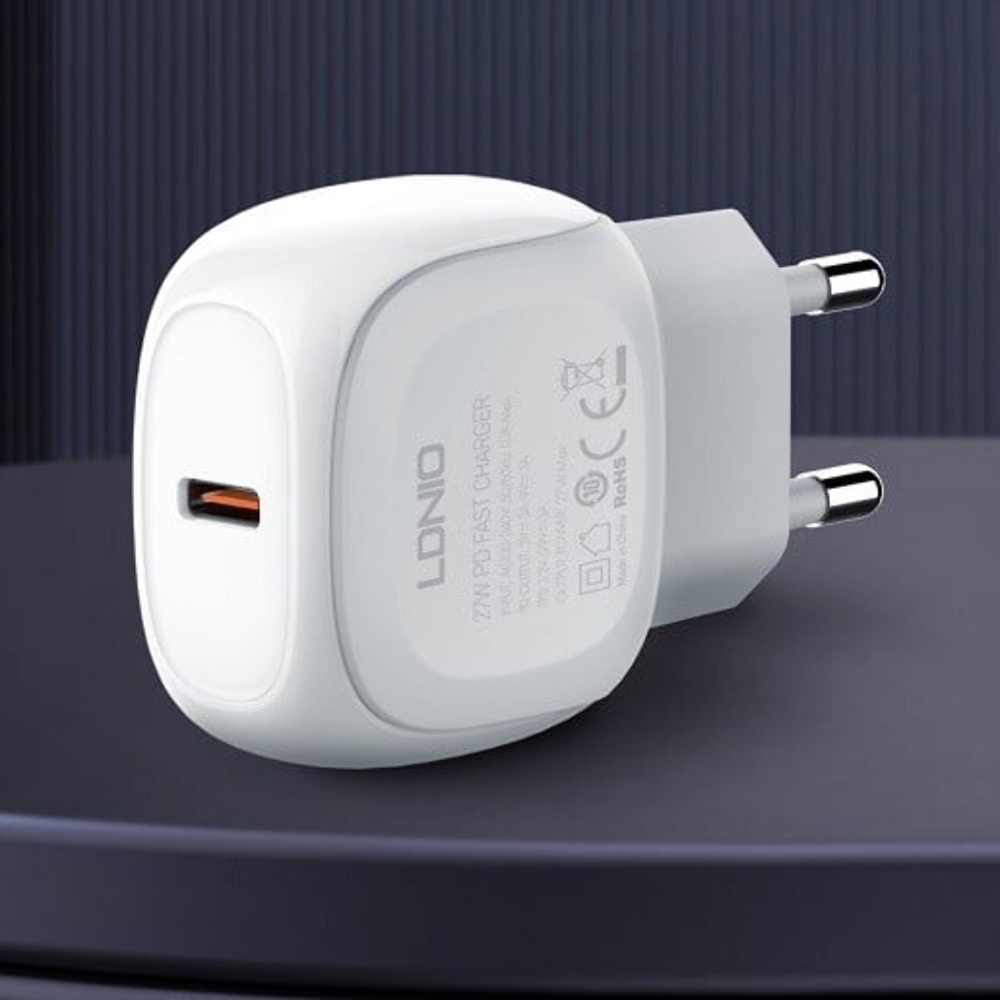 Сетевое зарядное устройство Ldnio A1206C Type-C PD 27W белое + кабель Type-С to Lightning