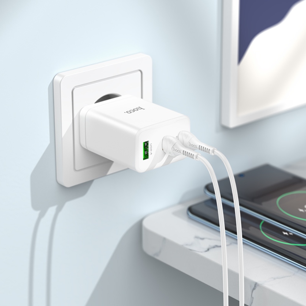 Сетевое зарядное устройство Hoco N33 USB/ 2 Type-C PD 35W белое + кабель Type-C to Type-C