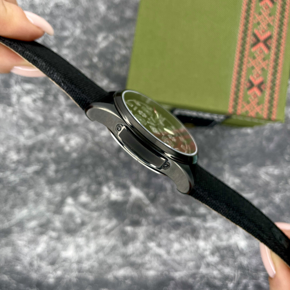 Awarder Embroidery Black-Green Black Automatic 10ATM