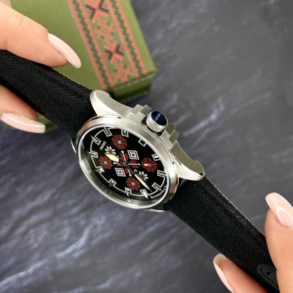 Awarder Embroidery Silver-Red Black Battery 10ATM