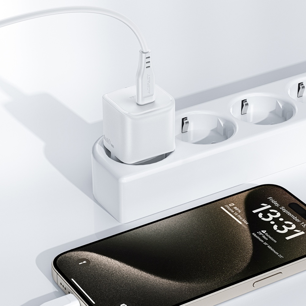 Сетевое зарядное устройство Acefast A77 mini Type-C PD30W GaN белое + кабель Type-C to Type-C