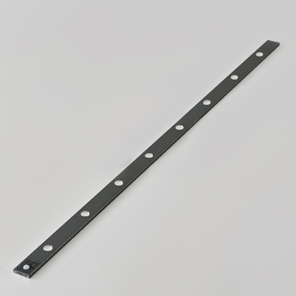LED светильник cat“s eye 120-4B с пультом, аккумулятором, датчиком движения и освещенности 120 см 4W алюминиевый черный
